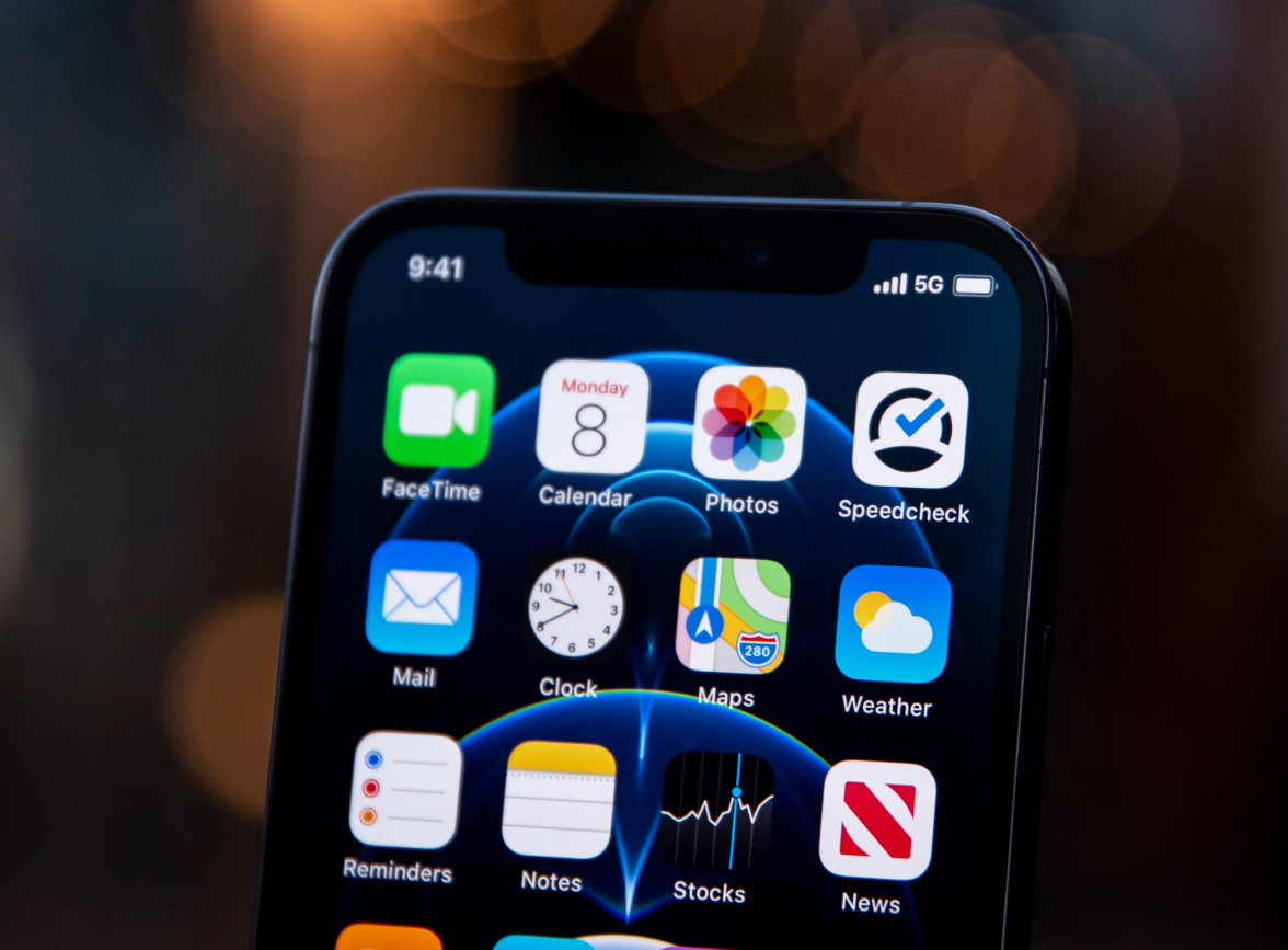 伍家岗苹果手机维修分享为什么 iPhone 12 在冬季会自动关机 