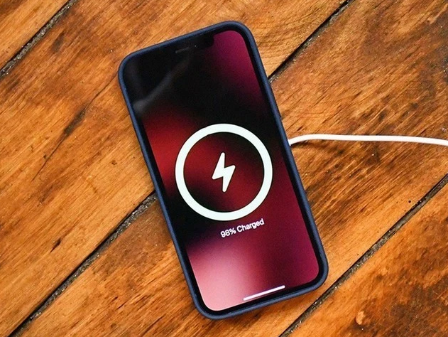 伍家岗苹果手机维修分享iPhone 12可以随便充电吗 